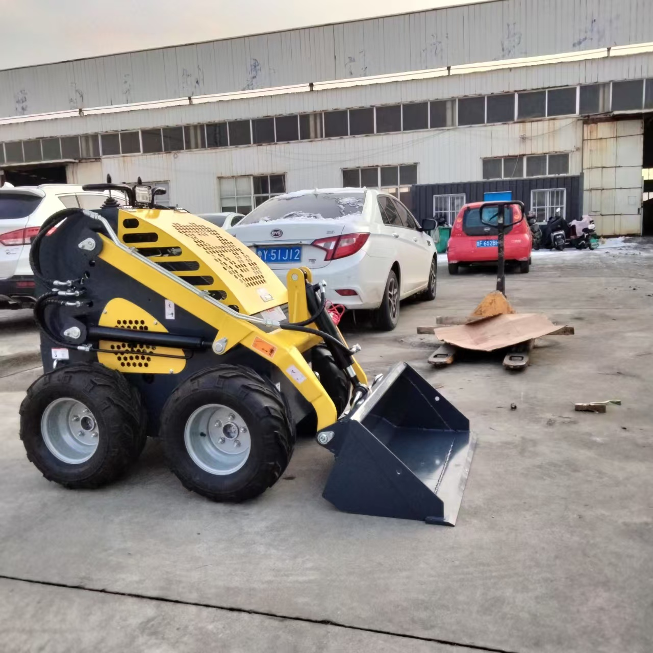 380E skid steer loader four-wh - Wheel Loader 리뷰 및 가격